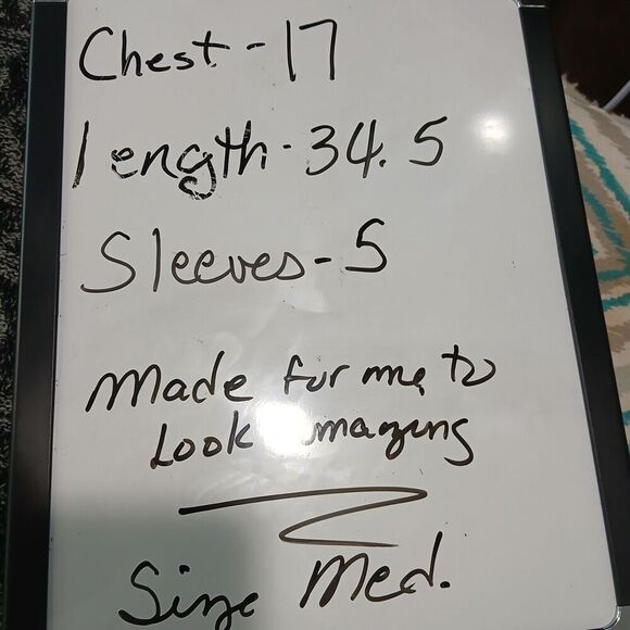 Made for Me To Look Amazing Size Med, This Dress is Business Atire and Fitted. - Picture 8 of 9